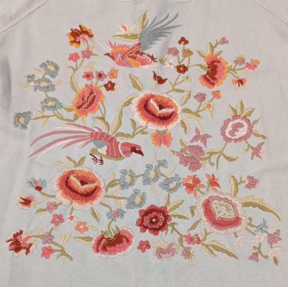 Johnny Was Brielle Floral Embroidered Sweatshirt Gray Medium - Picture 3 of 13